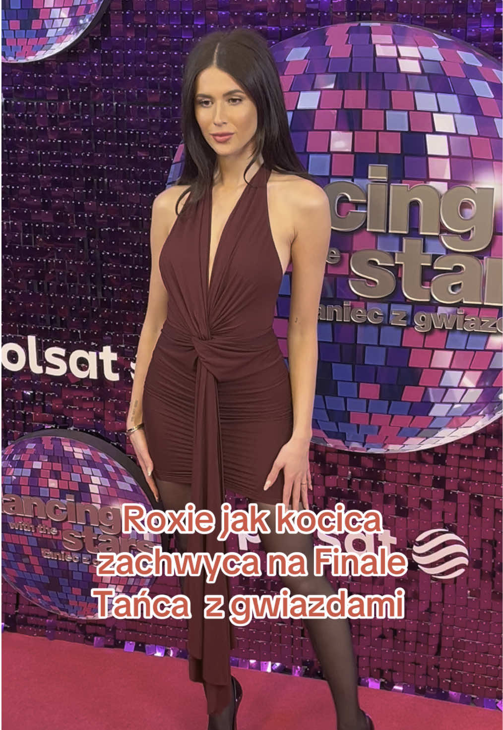 Podoba się? #roxie #roxiewegiel #roksana #roksanawegiel #dance #showbiz #tanieczgwiazdami #dancingwiththestars #dlaciebie #dc #dcgr #tik_tok 