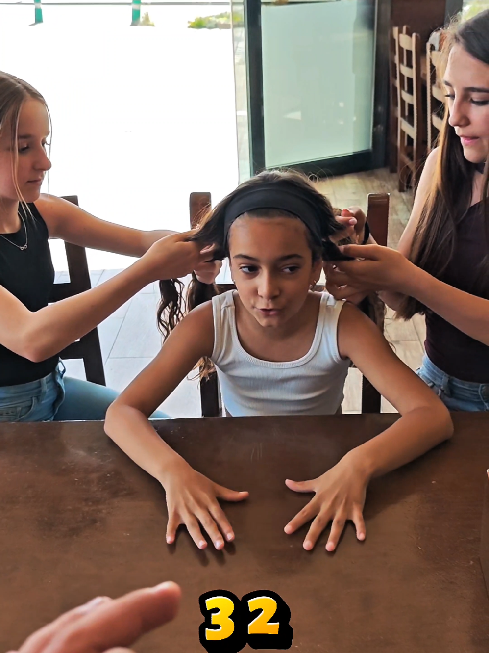 Haciendo un RETO 🔥 CON @ᒪᗩ ƳᑌᗰᗩᖇᎥ丅ᗩ y @yosoygala ¿quién hará la trenza mejor 🤣? RETO DEL DIA 🔥