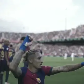 مو اربعه تبهذلونه🤣🤣🤣! #barcelona #ميسي #كـيـفـيـن♛ 
