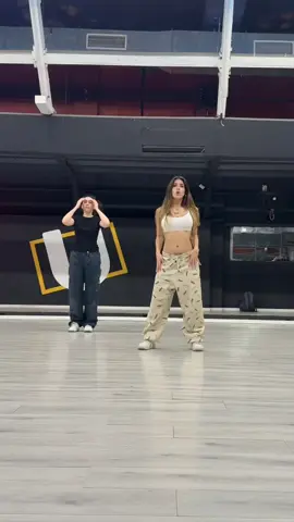 #fyp #foryoupage #parati #femme #regeton #dancehall #reggaeton #femmestyle #feme #dance #baile #bailar #amor #pasion #diversion #urbanoutfitters #urban #urbano #baileurbano #argentina 