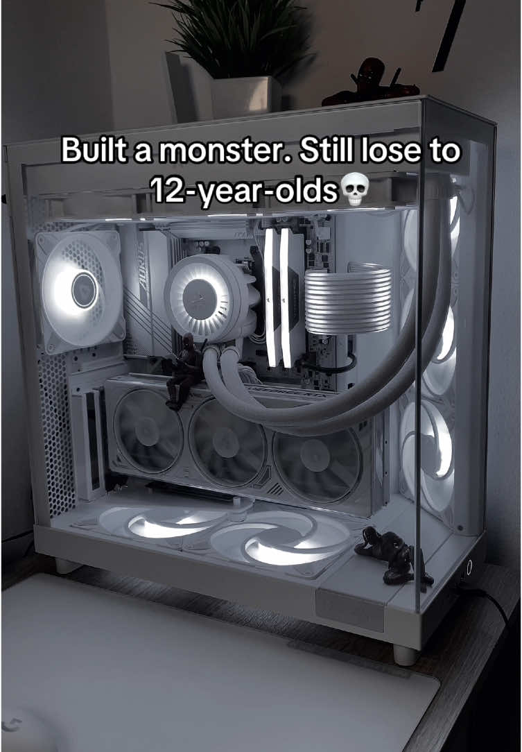 Ffs🤦‍♂️ #techtok #fyp #pcbuild #rtx4070tisuper #setup #gamerentiktok #gamingpc #gaming #GamingSetup 