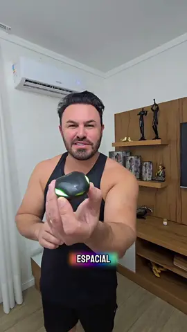 Cheguei da academia e já tô no modo nave espacial com esse fone! Graves potentes, design futurista e luzes que chamam atenção onde você for. Confortável, estiloso e com som que impressiona! Clic no link e garanta já  o seu! #FoneComEstilo #FoneBluetooth #FoneLED #SomPotente #Futurista #TechStyle #TikTokShopBrasil #UGCBrasil #FoneDoMomento #BluetoothVibes #LeandroUGC