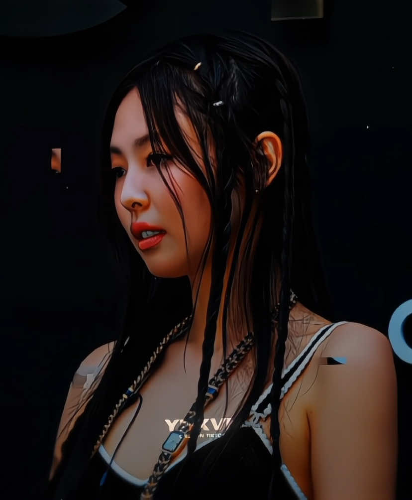 Start a war on | #jennie #startawar  #tipografia #Viral #traduccion #fyp #lyrics #paratii #subespañol #KPop #ynxvn 