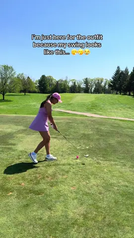 It's getting better! 🤪 #beginner 🙌🏼⛳🏌️‍♀️