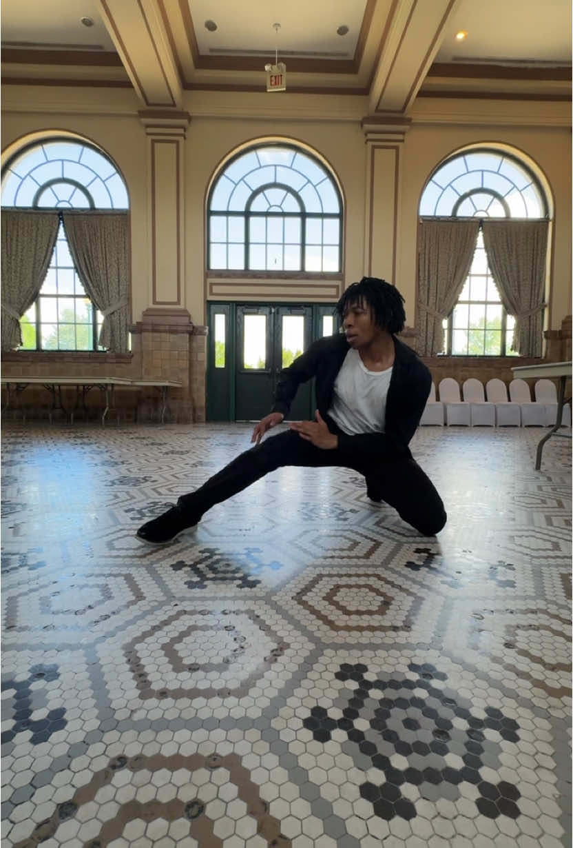 Enjoy your party i’ll be here 🤩🔥 #here #foryou #fyp 