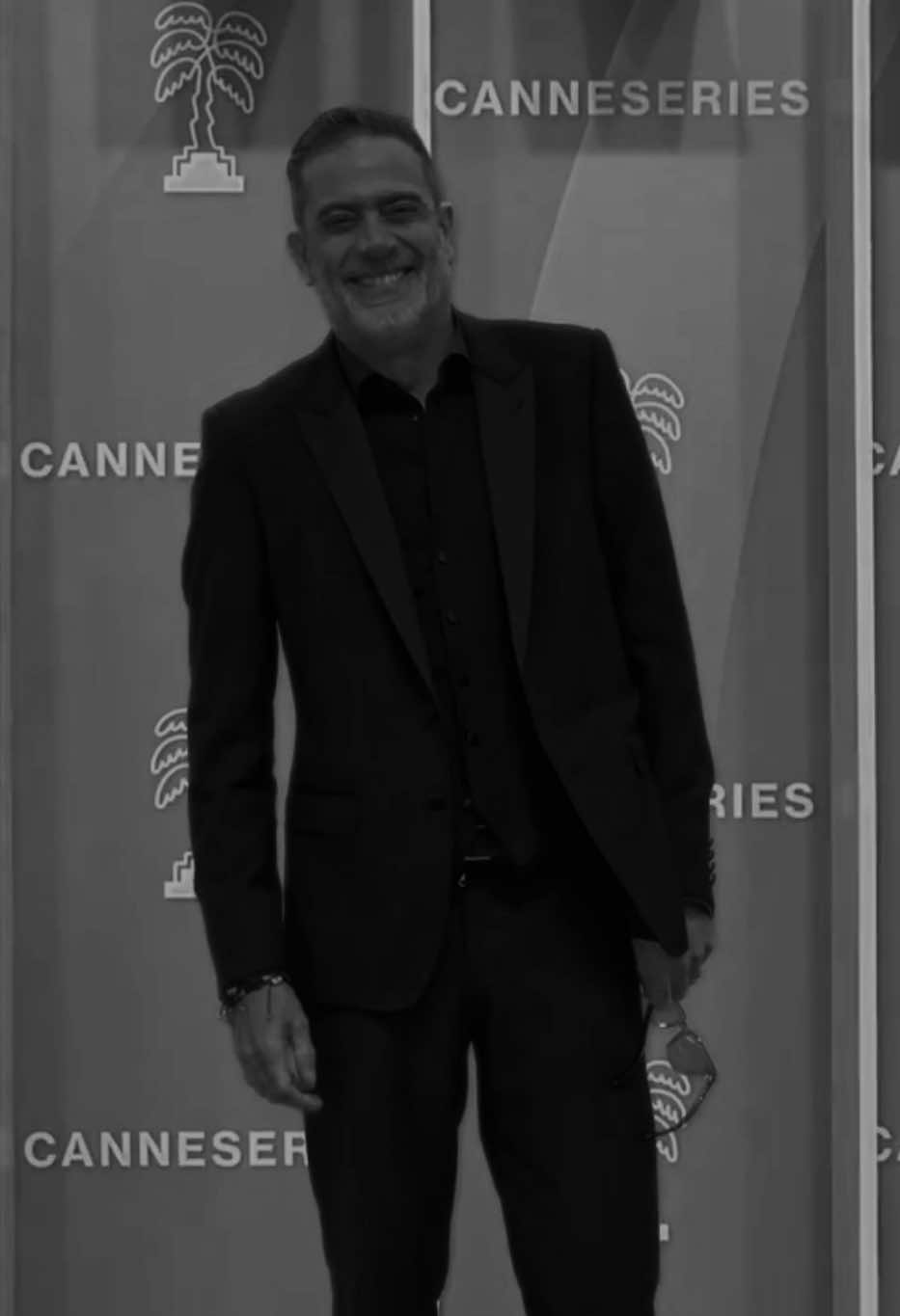 شايب تگلي ! 💋#نيغن #jeffreydeanmorgan 