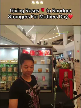 Just because it’s a stranger doesn’t mean you can’t show love! SUPPORT AND PROTECT WOMEN❤️‼️ #fyp #Love #mothersday #community #loveyou 