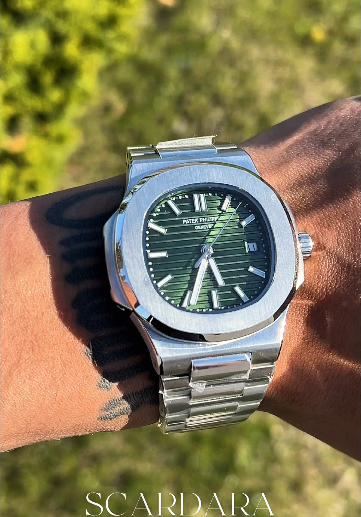 Clean dial. No noise. Just time and taste. Patek Philippe Nautilus 5711/1A Green Dial. Guess the price. #PatekPhilippe #Nautilus5711 #GreenDial #LuxuryWatches #WatchGame #WristCheck #DailyFlex #TimepieceGoals #MontrealStyle