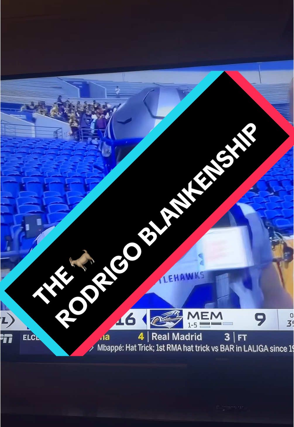 @Rodrigo Blankenship Follow me for NFL Content🏈 Check out all my socials pinned on my profile! #nfl #ufl #fyp #football #footballtiktok #coverage #gameday #uflgameday #uflfootball #spring #springfootball #springleague #week7 #2025 #match #matchup #game #stlouis #battlehawks #stlouisbattlehawks #memphis #showboats #memohisshowboats #rodrigoblankenship #goat #hotrod 