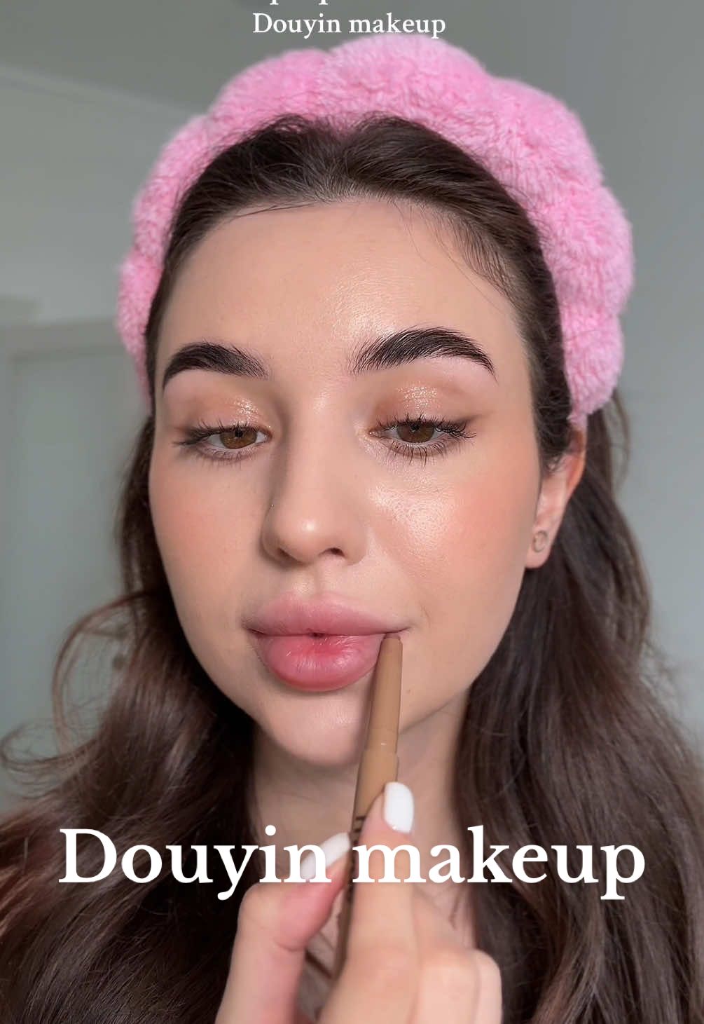 Easy quick douyin makeup in 5 min! #makeuptok #makeupinspo #makeupreview #makeupforbeginners #douyin #douyinmakeup #asianmakeup #makeuphacks #makeuptips #makeuptipstiktok #makeuphaul #makeupjunkie 