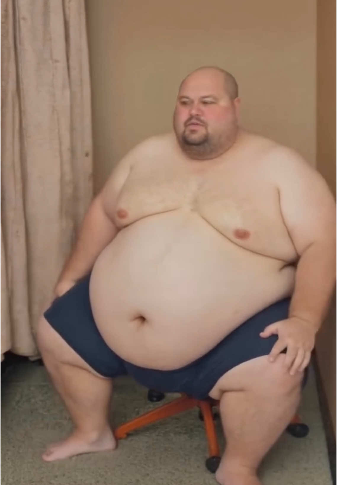 #fypage #fyp #explorepage I’m Stuffed !! #chubbybear #chub #fat #obese #belly #overweight #superchub #superchubby #gainer #fatman #gayboy #gay #gaypride #daddy #heavyset #chubbybeardedguy #chubbychaser #bearmen #fatbear #gaybear #gaybearsoftiktok #gaybear🐻🌈 #gayboy 