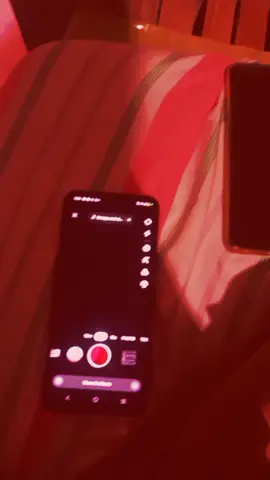 detect my phone!#hiddencamera #viralcamerahidden #redfiltereffect 
