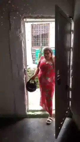 Simplemente feliz día mi reina se que no soy la mejor nieta pero trato de serlo te amo de aquí a la china nunca me faltes mami mientras tús hijos y nietos estén siempre te darán lo mejor #apcut #CapCut #miversionia #joke #linda #linda #efectoabrazo #niña #compartan 