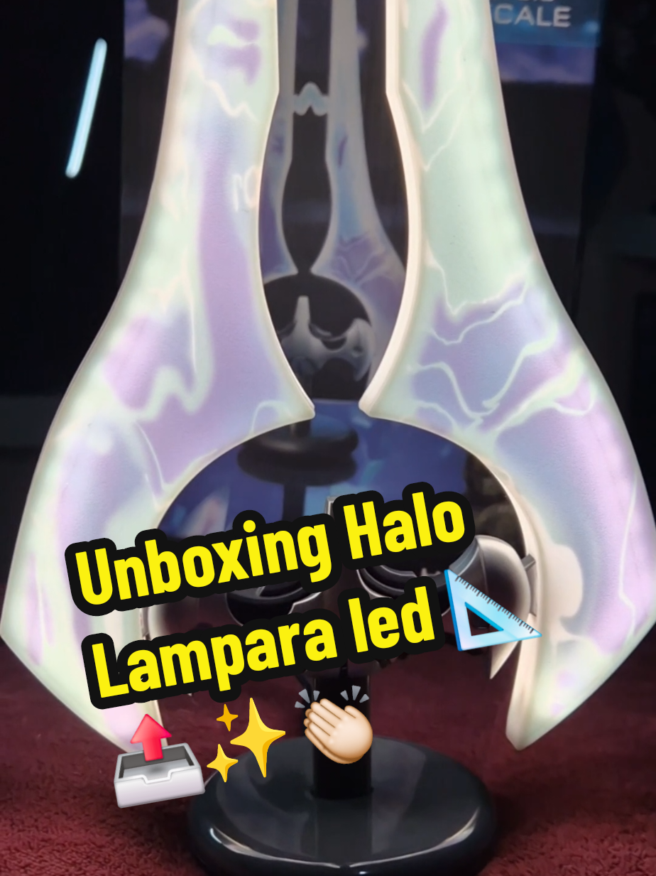 Halo Lampara de espada unboxing 📦📤✨️👏🏻 - - - #Halo #MasterChief #halocollector #xbox #haloreach #haloodst #halo1 #halo3odst #unboxingtoys  #masterchief #HaloReach #HaloCE #Halo2 #Halo3 #Halo3Odst #Halo4 #Halo5 #Haloinfinite #Jefemaestrohalo #Halocosplay #ODST  #HaloCollection #MasterchiefCosplay  #spartan #spartanfest #noble6 #cosplay #cosplayers #cosplaying #117 #unboxingtime  #halomexico  #343industries 