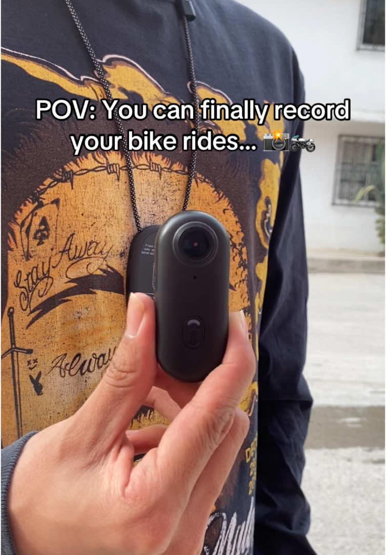 This camera is INSANE 😱 Zero chance it’s flying off… #povcamera #pov #camera #bikerboy #bikelife #biker #biketiktok #motorcycle #motovlog #usa This is the best sports POV camera for bikers ever made