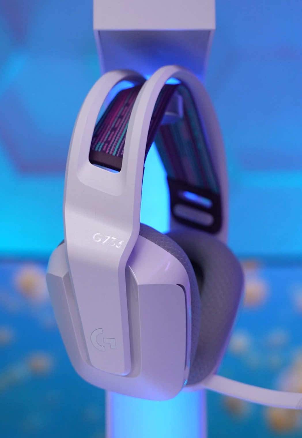The @Logitech G G733 is an ultralight wireless headset designed for comfort. Surround sound, voice filters and some fun RGB are a bonus. What headset are you using? #logitech #gaming #pcgaming #pcgamingsetup #G733 #gamingheadset #logitechg 