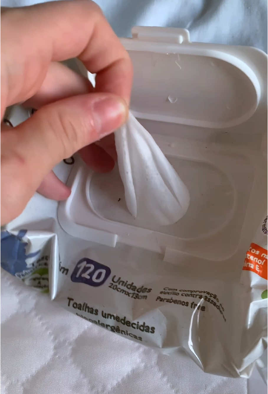 🧼 Lenço umedecido vegano, macio e super molhadinho! Ideal para peles sensíveis e muito mais acessível que os de marcas famosas. ✨ Testado e aprovado! Link na bio 🛒 #shopee #achadinhos #maternidade #maedemenino #maedemenina #bebe #maedeprimeiraviagem #comprasonline #ofertas #viral #foryou #fyp