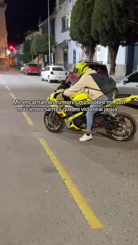 Literal 😂🤫#potosi_bolivia🇧🇴 #suzukigsxr #rumores #chismes #humor #fyp #motos #bikers 