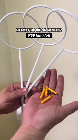 Ayan mga mima para di na pakalat kalat ang helmet at kung saan saan nakapatong ☺️ #helmethanger#helmethook#organizer#helmetorganizer#foryou#fyp#tiktokfinds 