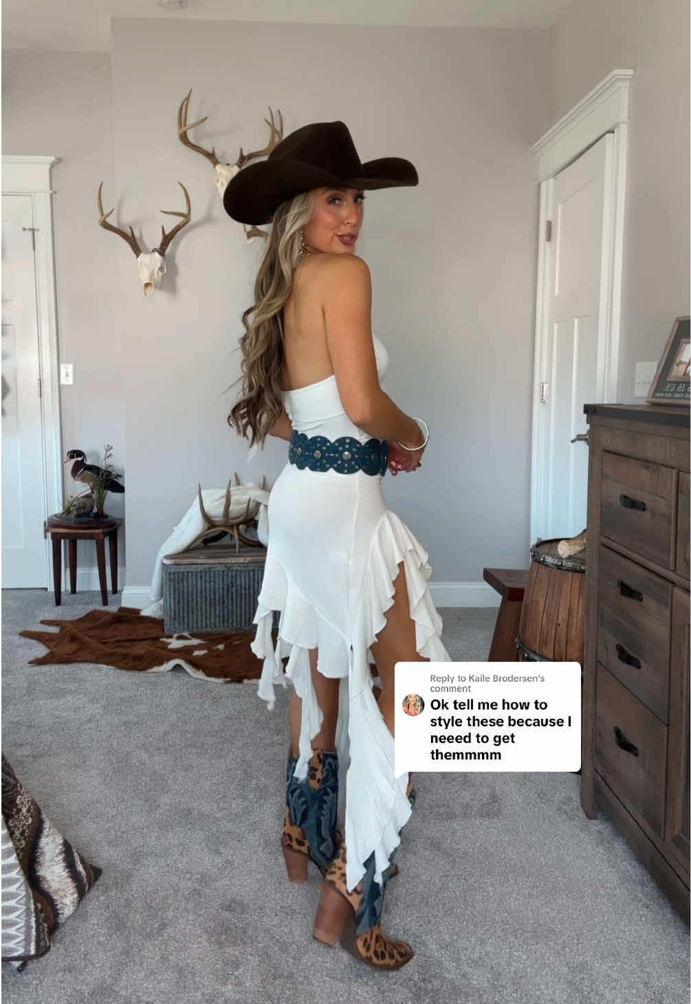 Replying to @Kaile Brodersen styled these just for you! Run!! Code “_LIZBAILEY” to save 🫶🏼 #countrymusic #festival #cowgirl 