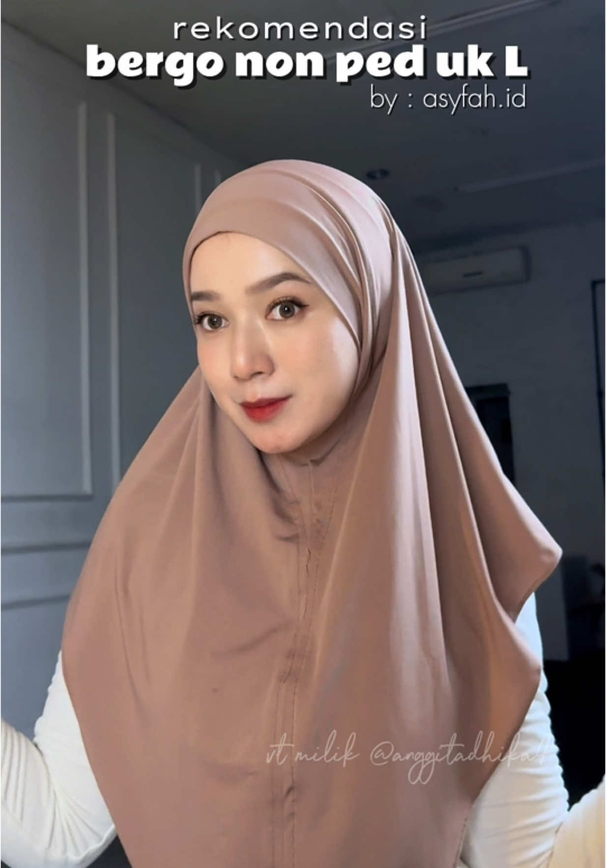 seneng banget ga sih, ada hijab yang harganya sangat terjangkau tapi bahannya sudah bagus dan adem pula dipake. wajib koleksi warna lain lagi nih pokoknya #bergohijab #hijabbergo #bergononpet #hijabinstan #hijabtutorial #tutorialhijab #hijabstyle #rekomendasihijab #hijab #bergojersey #hijabmurah #fyp #foryou 