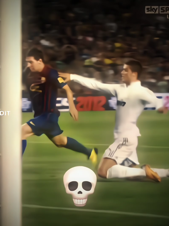 Messi Dribbling Ronaldo☠️🔥⚽ #tayef_edit #football #messi #dribbling #ronaldo #viral #tranding #foryou #foryoupage #fypシ゚viral #fpyシ #bagladesh 