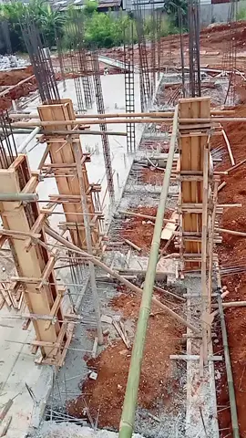 #fyppppppppppppppppppppppppppppp #kuliproyek👷🏼⛑️🦺 #viralvidiotiktok #proyek #struktur #capcut #viralvideo #vidiofyp #vidioviral #kulibangunankeren #semuaorang #kulibangunan #pejuangrupiah #kulibangunanmaintiktok #tukangkayu #kulibangunanmenyapa #laguviral #