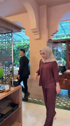 Kode aya coklat #oneset #onesetmurah #onesetkekinian #setelan #setelanwanita #setelanmurah #setelanrayon 