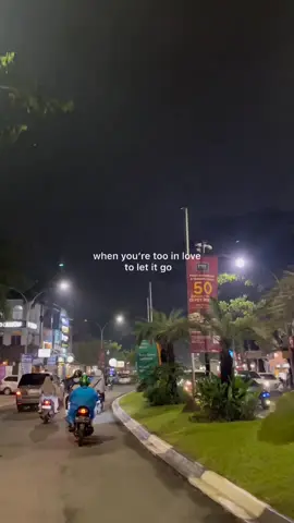 #trending #viral #fypage #lyricsvideo #fixyou #coldplay #bekasi #xyzbca #Relationship #story #galaxybekasi #malam 