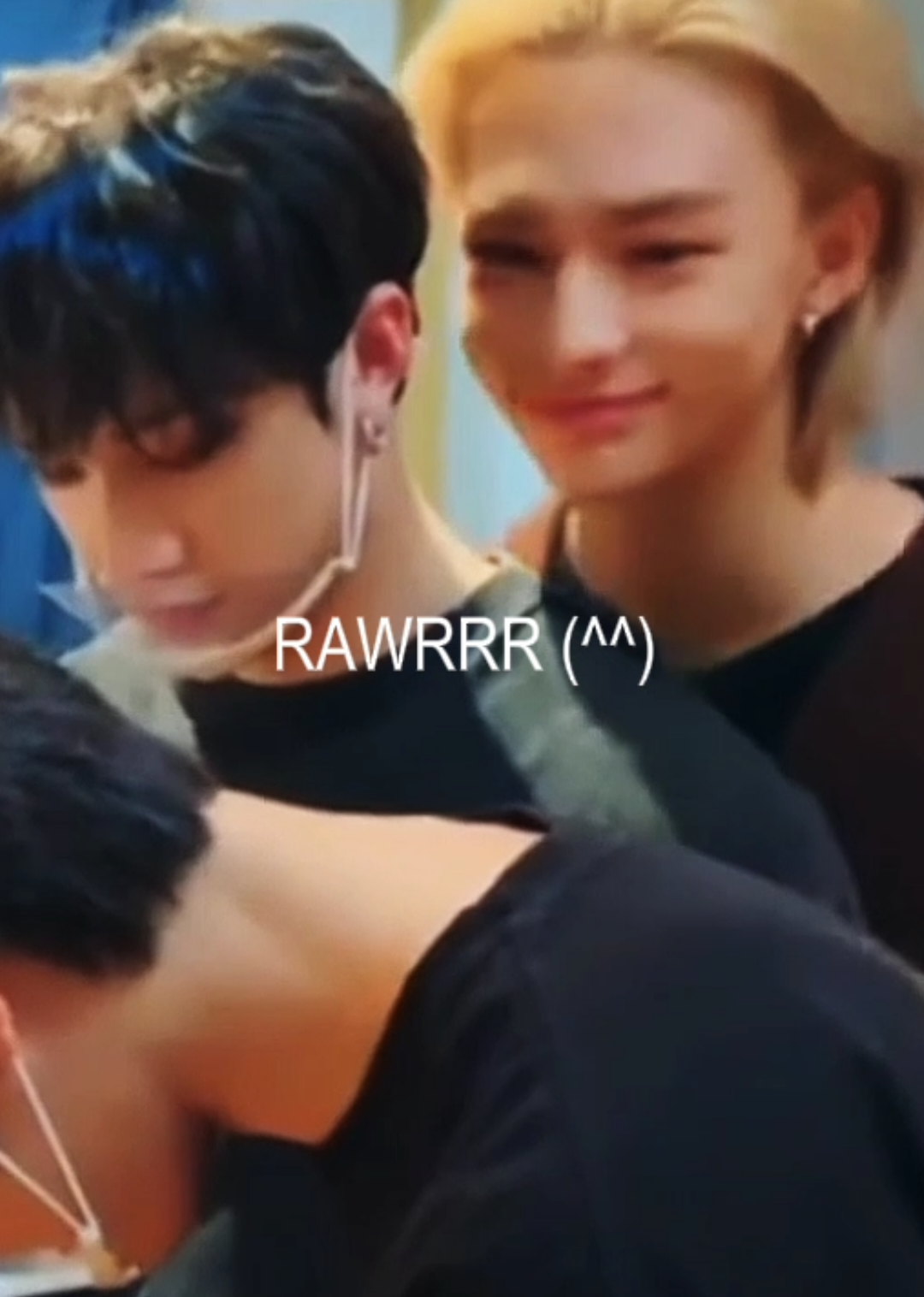 #CHAN & #HYUNJIN : berry! kkami! gua gua, como amo a bangchan y a hyunjin, el audio les queda perfecto 😭❤️, que tiernos #peppapig #chan #hyunjin #hyunchan #berry #kkamihyunjin #kkami #george #straykids 