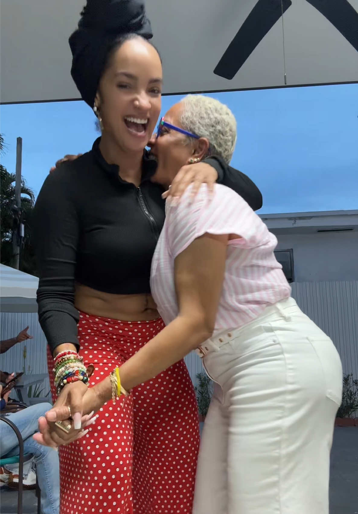 Dancing con mi mamá 😻❤️😘 espero hayan disfrutado su día mamasitas #seidylanina #mothersday 