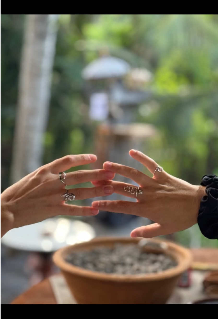 | Experience the magic of Bali through silver crafting. Let your hands create a beautiful piece of jewelry at Caturasa Silver Workshop🌟 💍🌿 ✨🥹❤️ . . Thank you so much for visiting our workshop🤩💘 . . 📍Bali, Sidemen @caturasasilverworkshop 💰Class fee is 300K (1-7 grams of pure silver) ⏱️Making process approx 1-2 hours . . 📲for booking: Fast response WA: +6281330935388 . . #caturasasilverworkshop #sidemen #tebola #silver #handmade #explorepage #silverjewellery #silverclass #reelvideo #bali #underretedbali #baliworkshop #whattodoinBali #travel #fyp #baliexperince #jewelry #puresilver #SilverWorkshop #CaturasaSilver #HandmadeJewelry #BaliWorkshops #SilversmithExperience #JewelryMaking #craftwithlove 