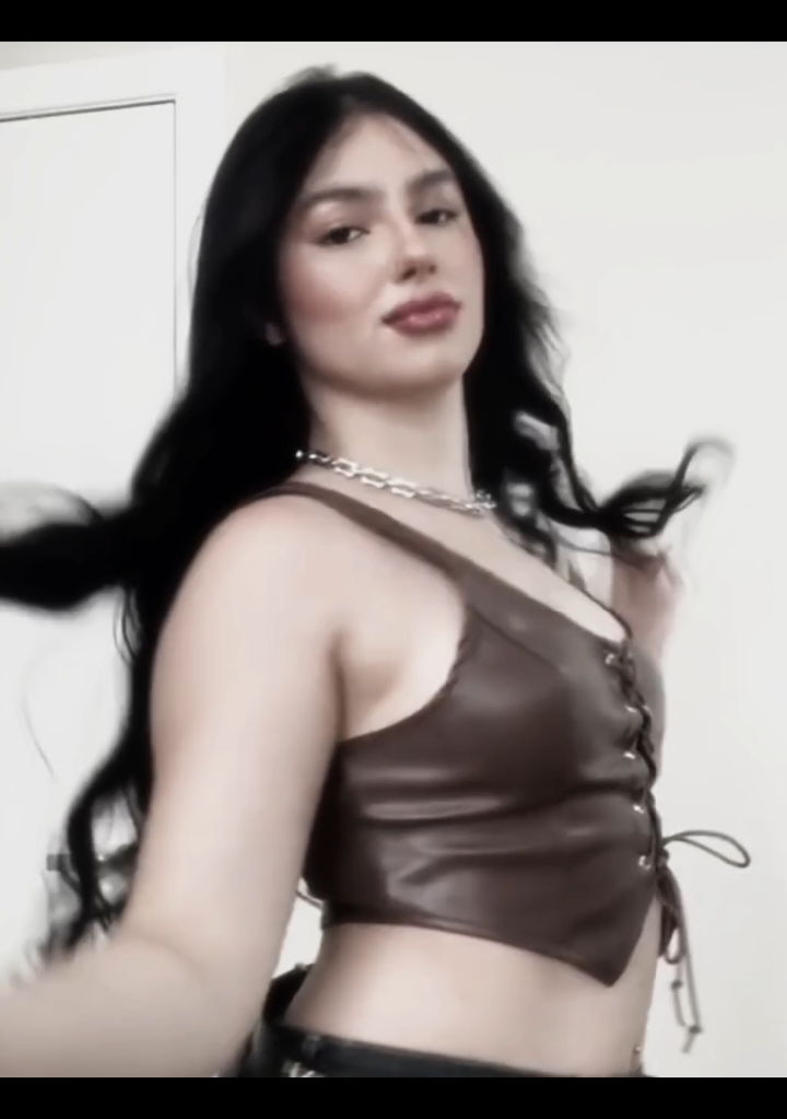 back to black 🖤 #nimilefol #edits #foryoupage #alightmotion_edit #dojacat #audiosforedits #lyric #viralvideos @Nimia Lefol 01:15