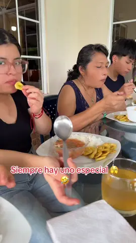 Mi chiquito, siempre hay uno especial 🤐🎉