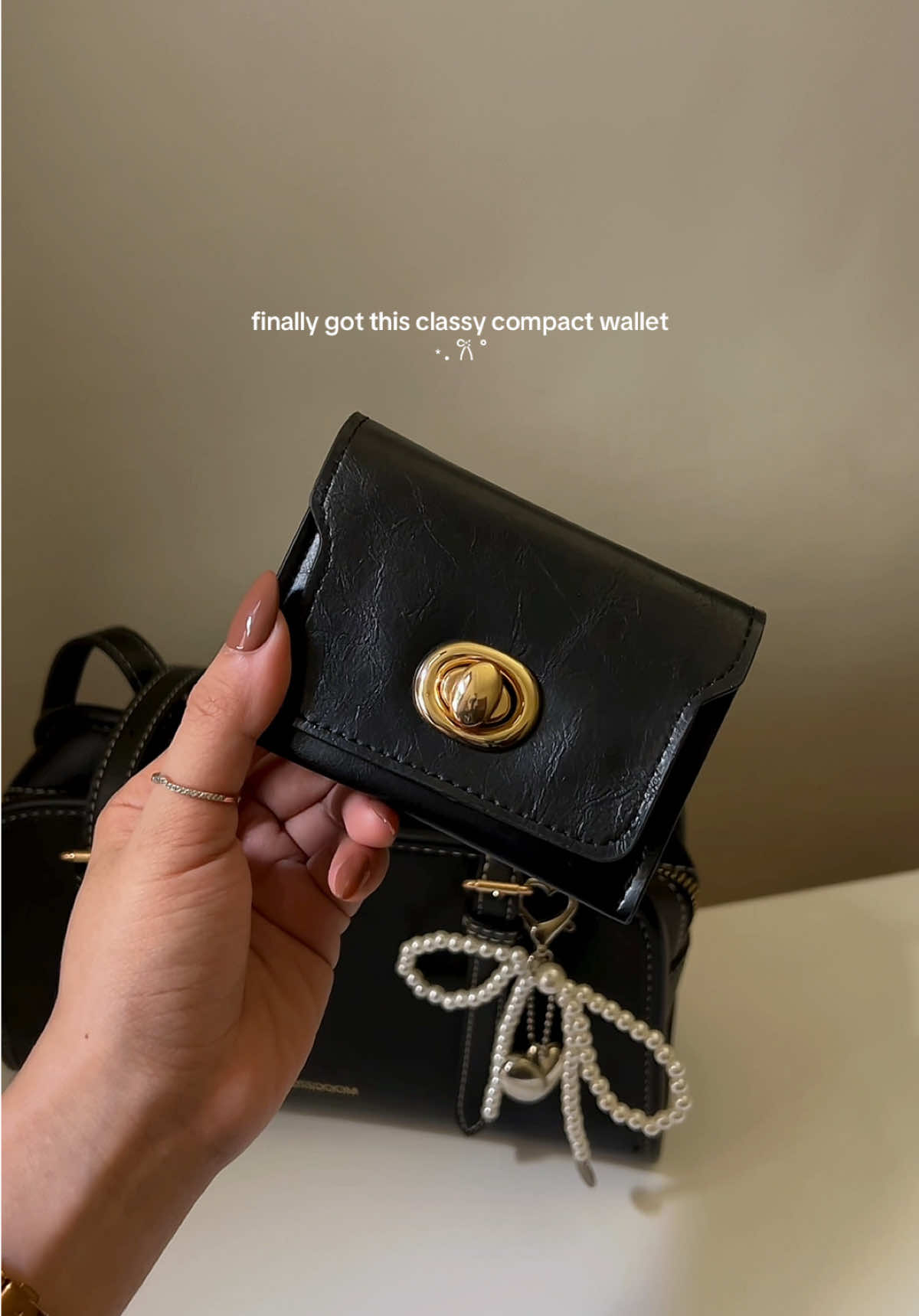 ✨🖤 #fyp #wallet #leatherwallet #leather #walletforwomen #wallets #black #classy #elegant #richtitavibes #anikanik #blackcolor #aesthetic #imjustagirl  #paydaysale #classywallet #elegantwallet #cardholder #fypph #pinay #pinoy #women  #girls #girlsgirl #girly  #paydaysale #sale #giftideas #walletrecommendation 