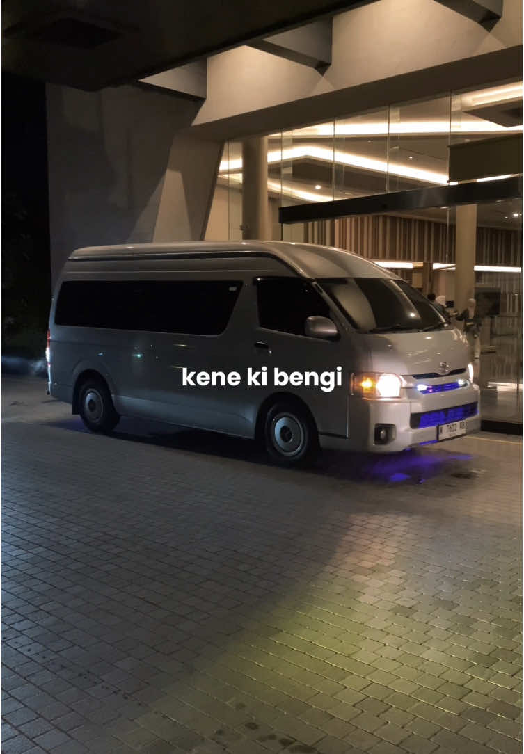 Nasib e arek rental 😅 #hiaceindonesia #sewahiacemurah #sewahiaceelfmalang #wisatabatu #hiacemalang #travelmalang #sewamobilmalangbatu #sewahiace #sewahiacemalangraya #wisatakotabatu #fypage #4upage 