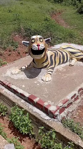 harimau Malaya 🐯#meme#lucu#patung#harimau