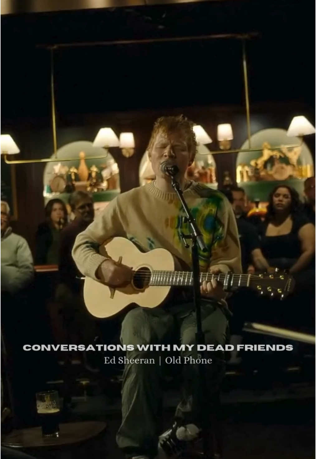 Ed Sheeran’s official Old Phone music video is finally here! 📱 The video takes us on a heartfelt journey through love and nostalgia, featuring wholesome clips of Ed and fans watching their old memories outside the Old Phone Pub 🥹🩷 @Ed Sheeran   #OldPhone #EdSheeran