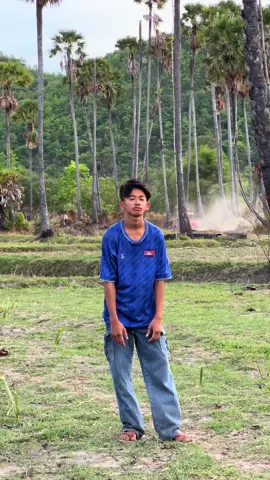 មើលហើយ រឹងខ្លួន ជាប់ក🥲🌱#nimnounkpc #cambodian #foryourpage #viral #funnyvideos #funny #dance 