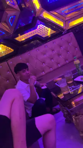 Hét cỡ😂