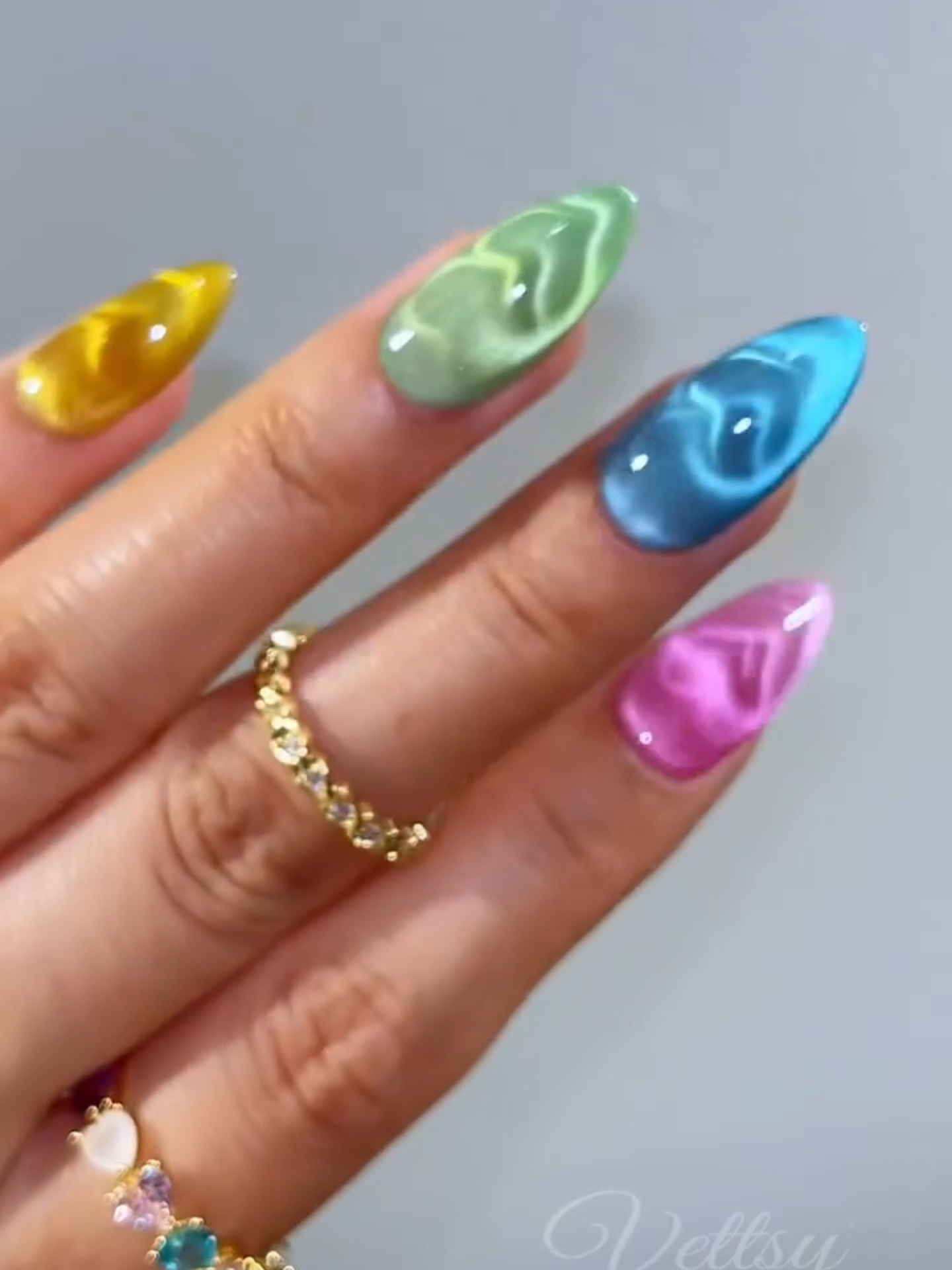 💓 Pastel Beating Hearts Cat Eye Nails 💓 Who’s fall in love? 😍 🛒Using Vettsy: ✨Heart Cat Eye Magnet Set $2.99 ✨Super Cat Eye Gel-Fine ✨Hema-Free Gel-Encore/Lime/Cyan/Cerise/Amber 👉 Shop the same nail supplies via my bio or visit vettsy.com Follow @vettsystore & @vettsynails for more nail inspiration 🧚‍♀️ 👭Tag friends who would like this👭 #vettsycateye #vettsynails #nailhacks #nailtools #cateyenails #heartcateyenails #cateyemagnet #magneticnails #heartnails #nailtrend #beginnernails #nailsathome #diynail #cutenails #pastelnails #candynails