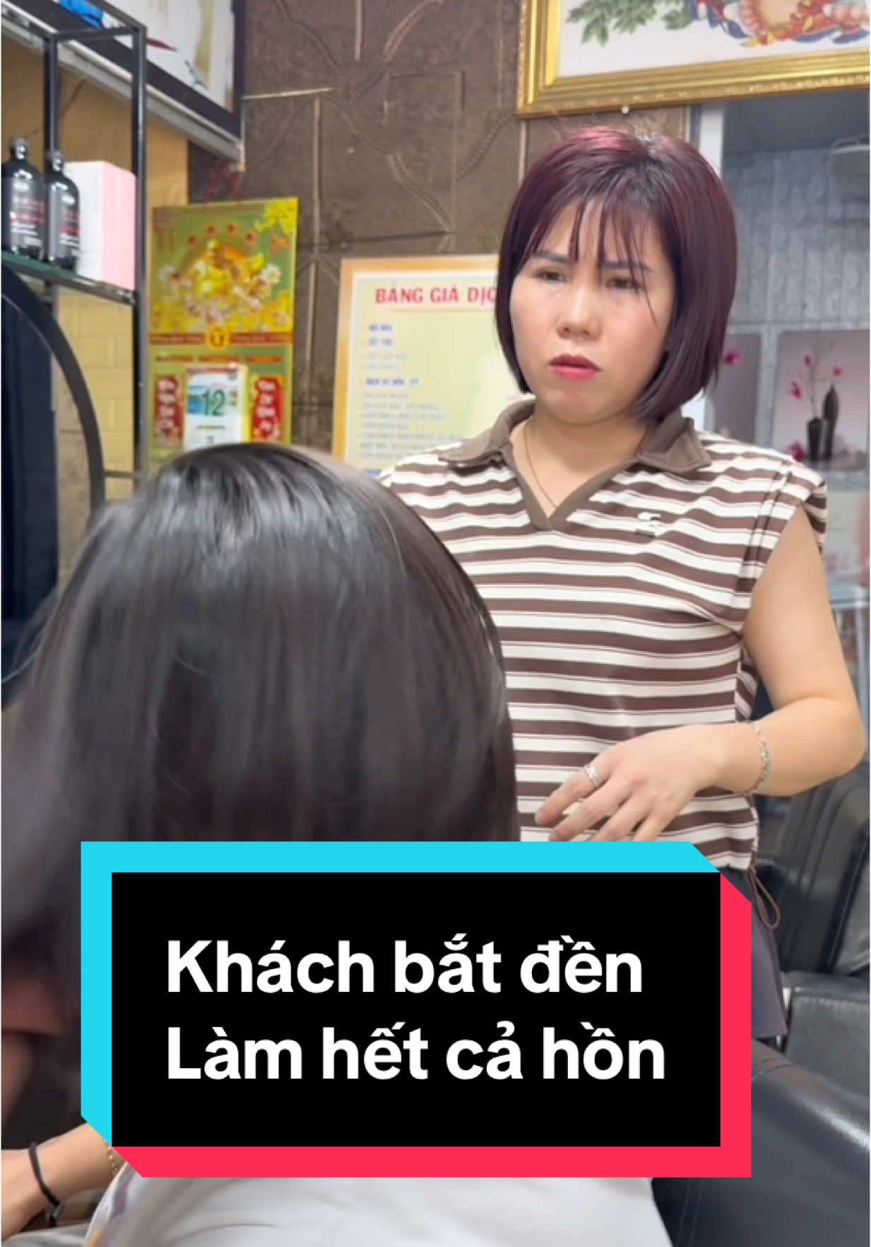 Hết cả hồn với khách #tiktokviral #uontocdep #tócđẹp #phụnữ #hàitiktok😅
