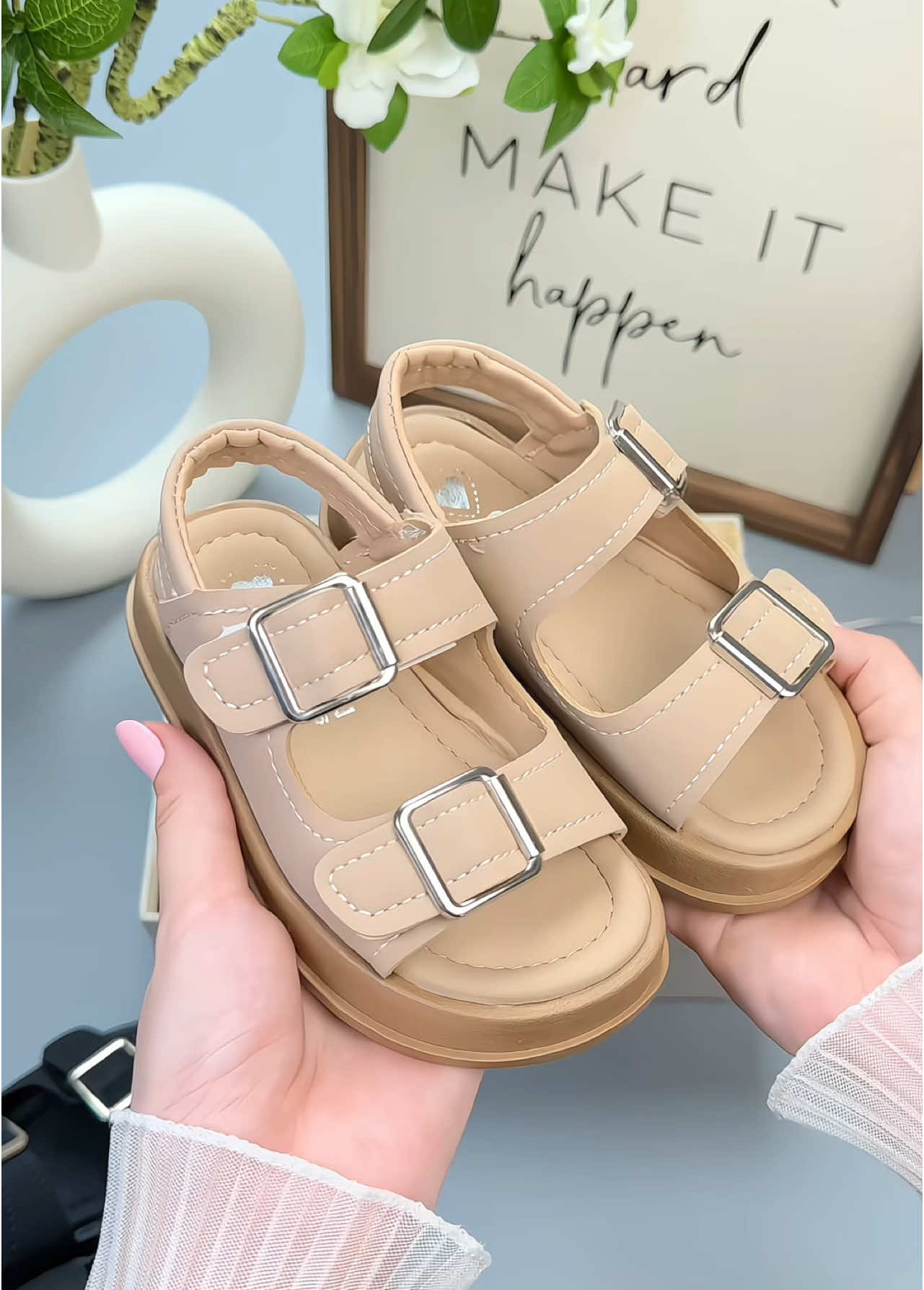 Dép Quai Hậu Cho Bé Gái Đi Học #achakids #sandalchobe 