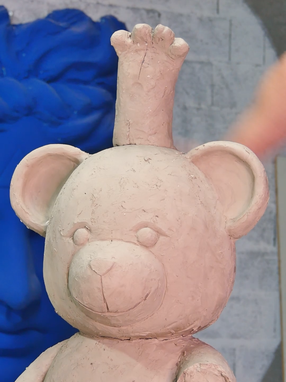 Dernière étape avant le premier tirage #sculpture #art #moulage #DIY #silicone #clayart #peluche #design #statue #workingpenguin