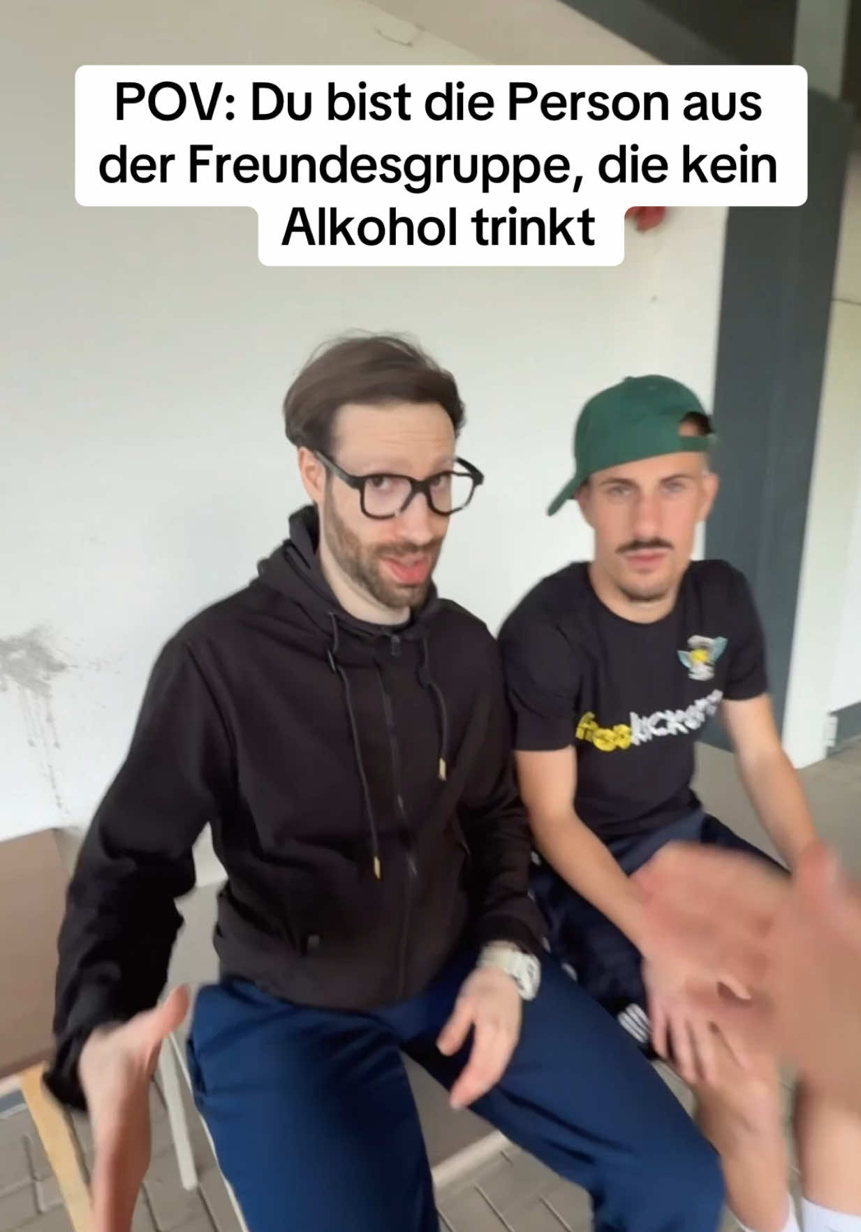 Ihr versteht sicher warum wir den Lukas jetzt ausgrenzen müssen. @Lukås @seal_football  #fürdich#freunde#feiern