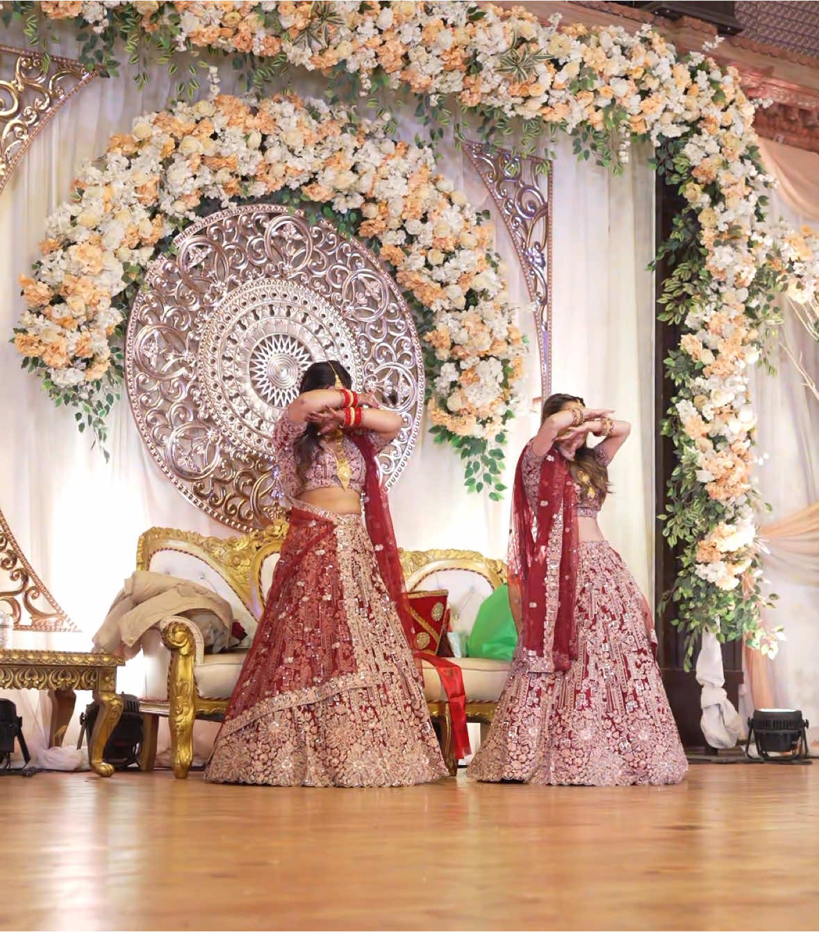 Here’s the final part, our beautiful brides performing in their wedding reception with the whole squad 💃 🕺  @Karishma Shahi @heysonam #teambride #wedding #bridesquad #dancingbrides #foryou #fypシ゚ 