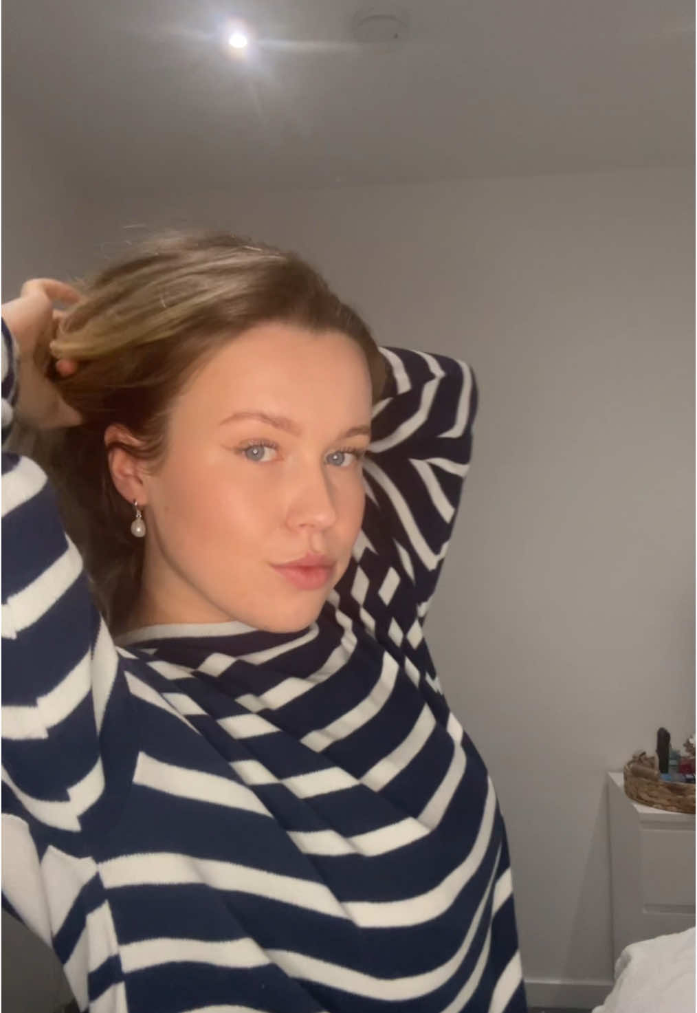 Just a chiropractor with some bad lighting and a dream xx #grwm #work #chiropractor 
