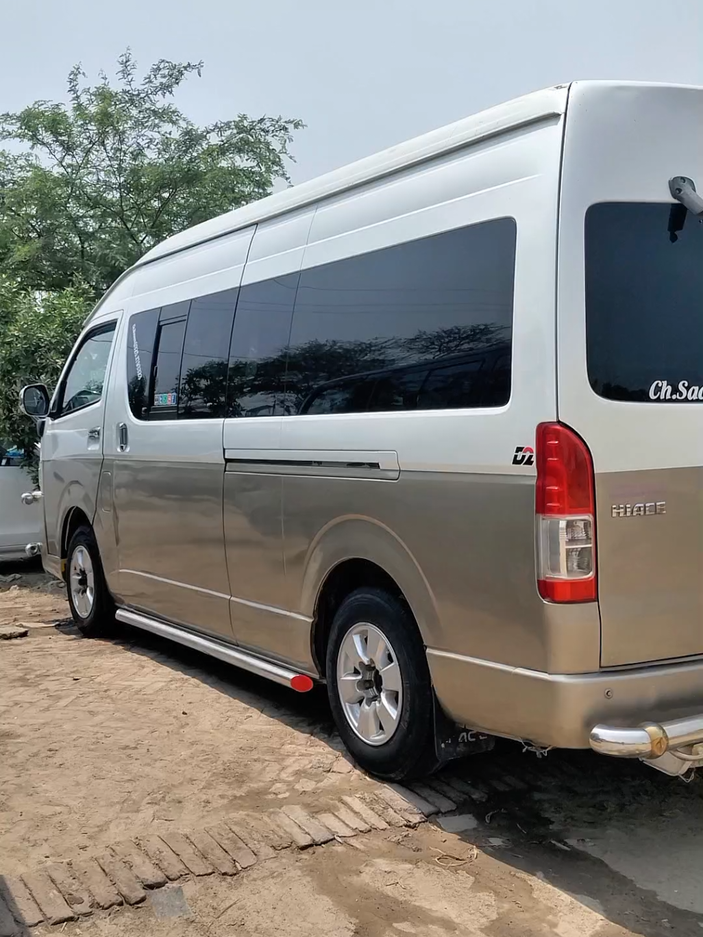 Toyota Hiace Grand Cabin  #grandcabin #hiacevan #toyotahiace #hiace #fyp #foryou #pakistanmotors 