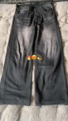 yang dapat harga 50k siapa ngaku😭🫵🏻 #baggypants #baggyjeansoutfit #celanabaggy #baggyjeans 