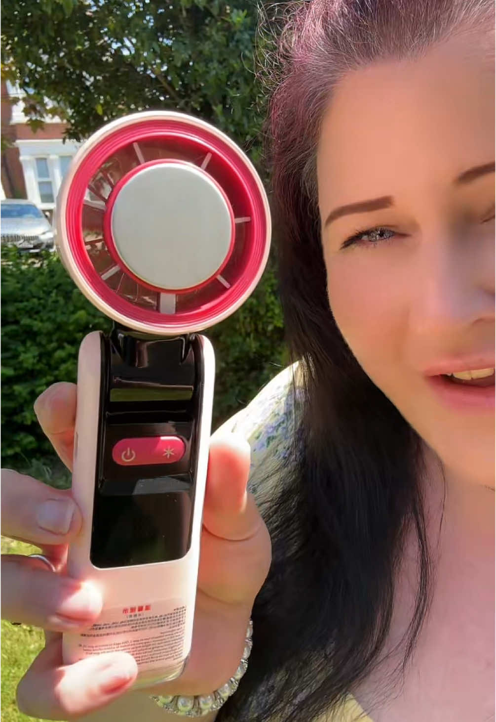 A handheld fan with an ice 🧊 blast! Excuse you!!! ♥️ #handheldfan #summerready #tiktokmademebuyit #fyp 